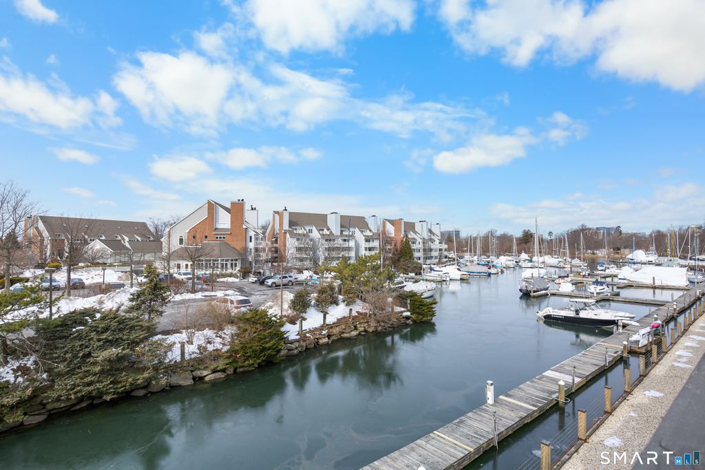 Photo of 105 Harbor Drive #112, Stamford, CT 06902 (MLS # 24162148)