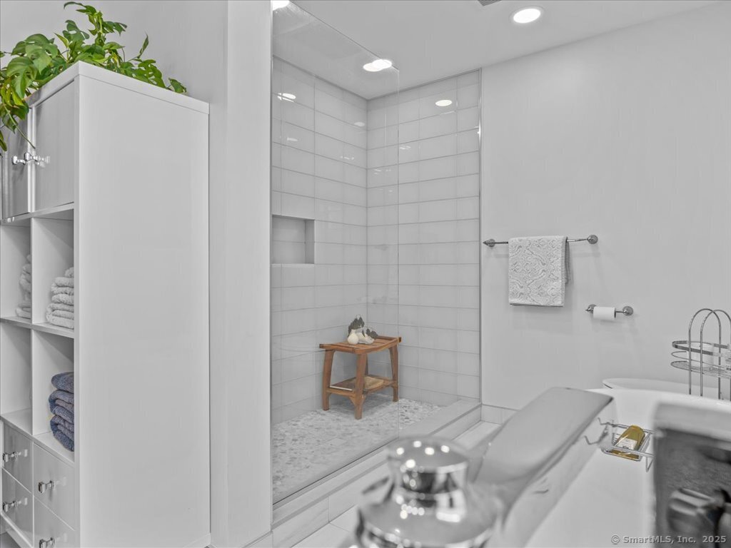 571 Pond Point Avenue, Milford, Connecticut image 22