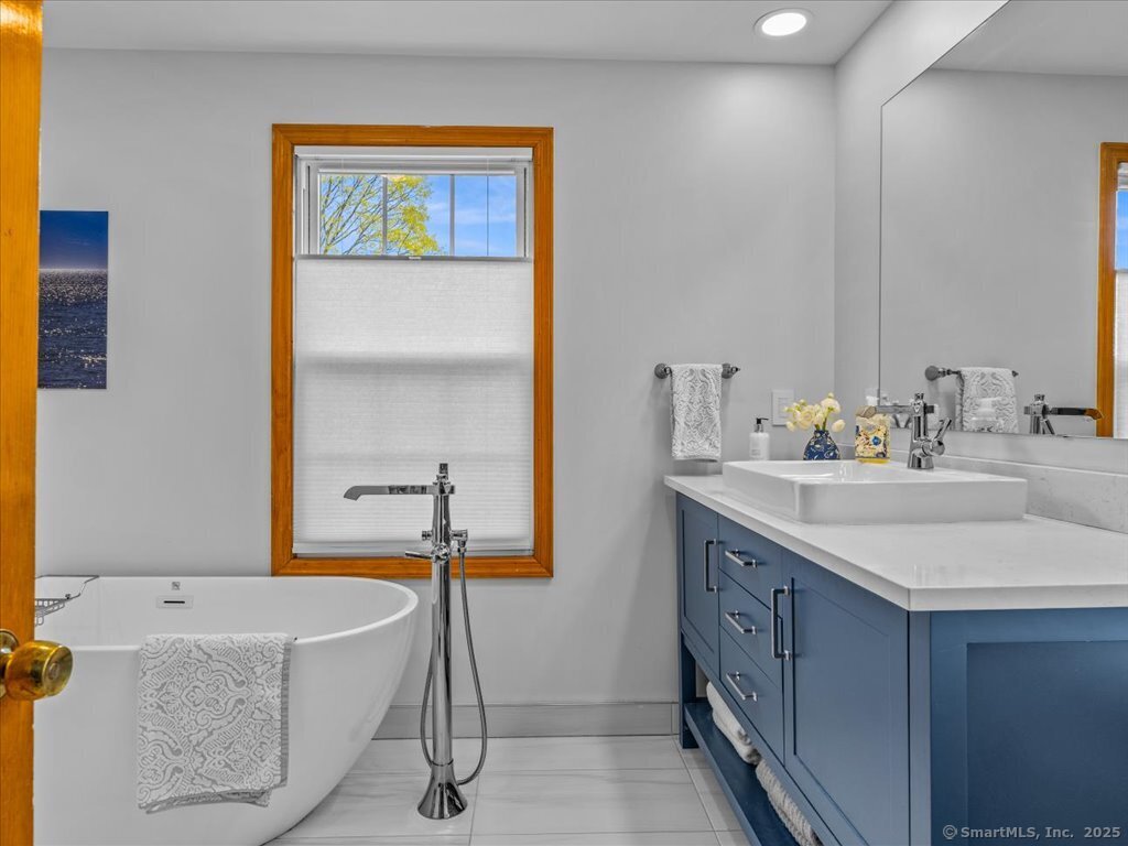 571 Pond Point Avenue, Milford, Connecticut image 21