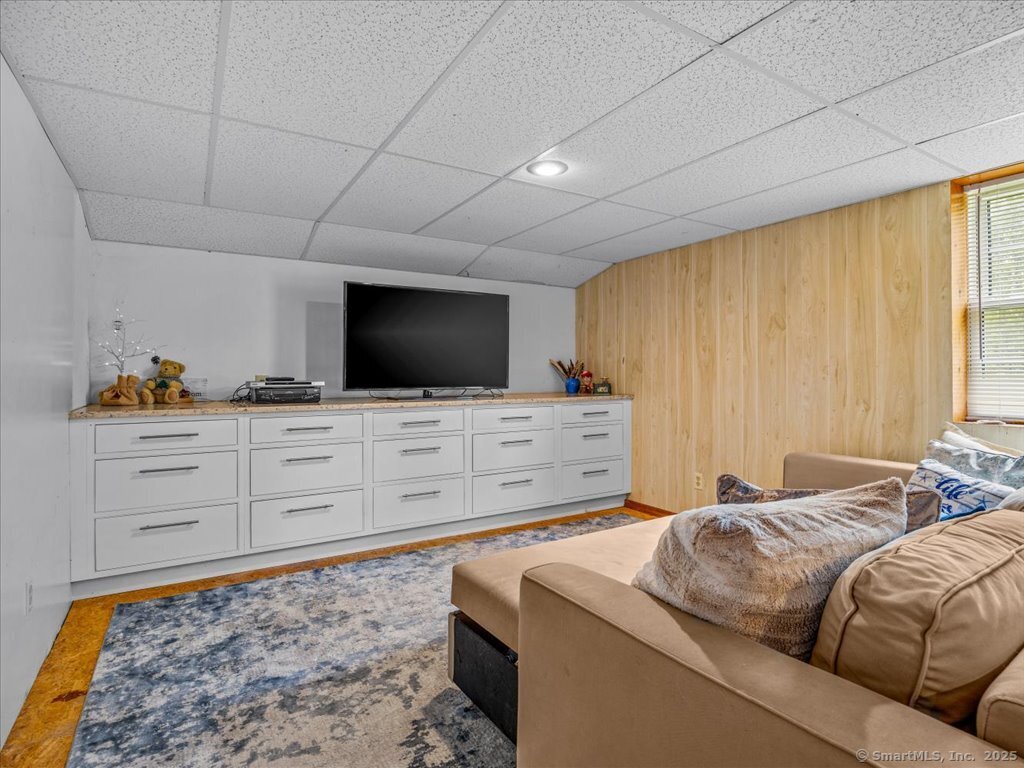 571 Pond Point Avenue, Milford, Connecticut image 29
