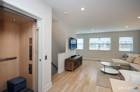 Tiny photo for 25 Beaumont Street #25, Fairfield, CT 06824 (MLS # 24190252)