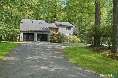 Photo of 57 Grouse Lane, Woodbridge, CT 06525 (MLS # 24188170)