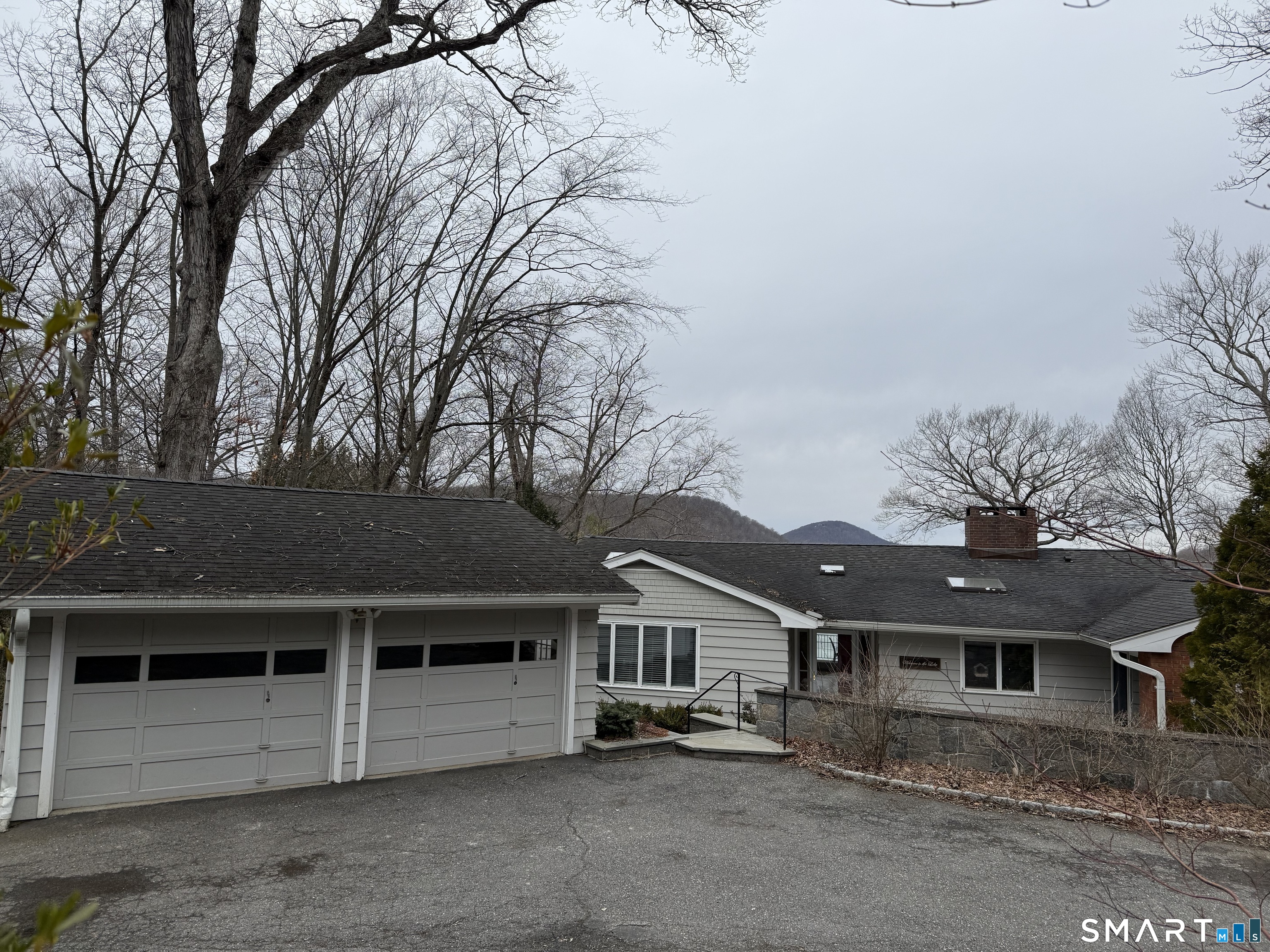 892 Candlewood Lake Road South