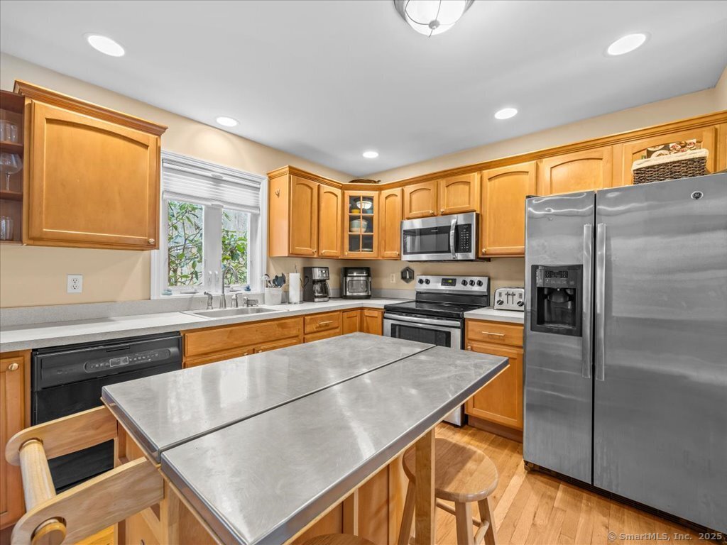 96 River Road, Clinton, Connecticut image 11