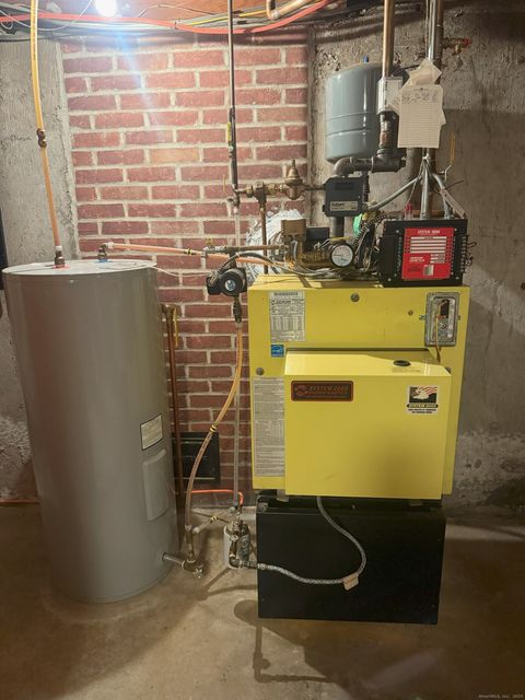 Tiny photo for 16 Michael Lane, Newington, CT 06111 (MLS # 24142931)