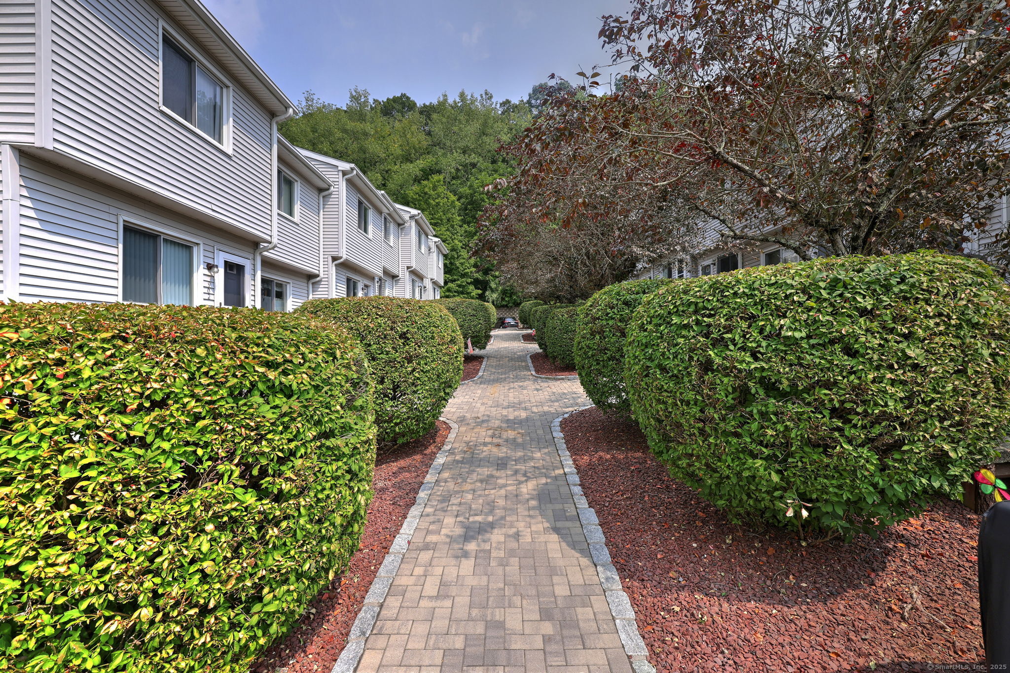 273 Derby Avenue 1104