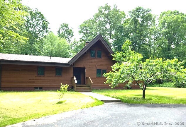 Slade Road, Ashford, Connecticut - 3 Bedrooms  
2 Bathrooms  
6 Rooms - 