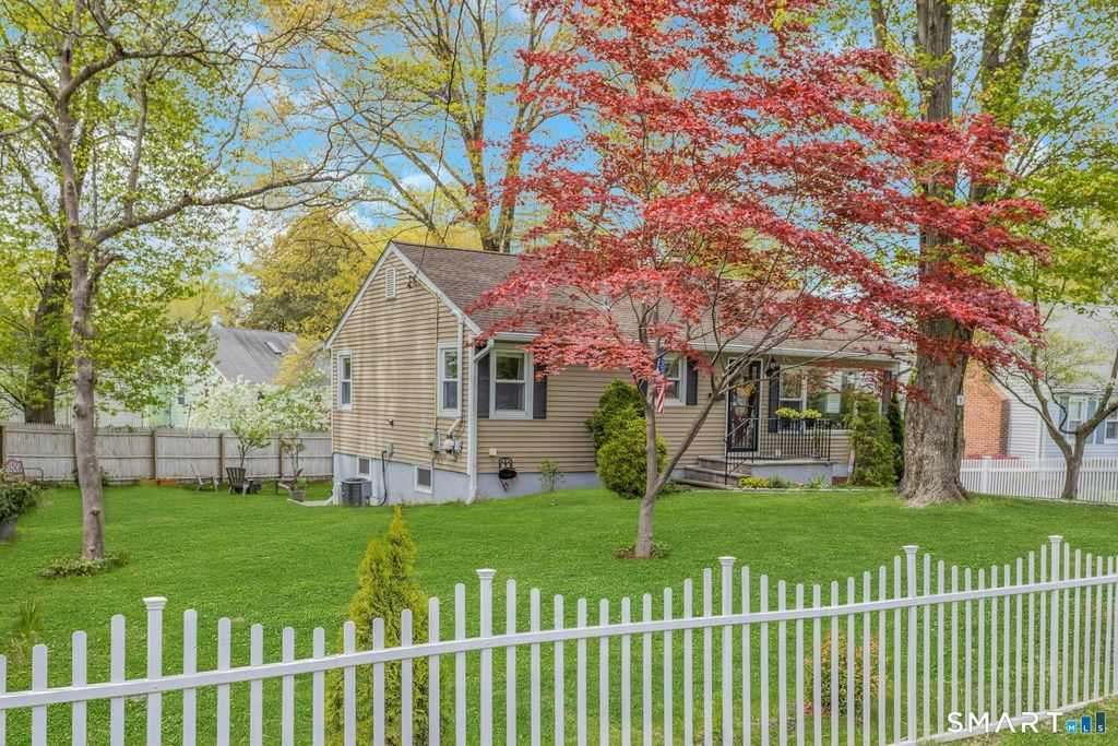 Photo of 29 Chatham Drive, Norwalk, CT 06854 (MLS # 24169470)