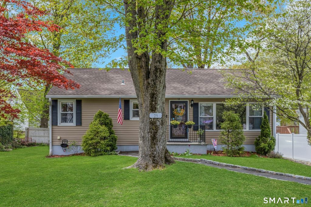 Photo of 29 Chatham Drive, Norwalk, CT 06854 (MLS # 24169470)