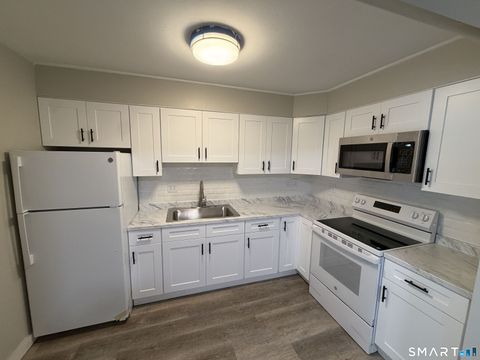 Photo of 330 Blake Street #C-2, New Haven, CT 06515 (MLS # 24174560)