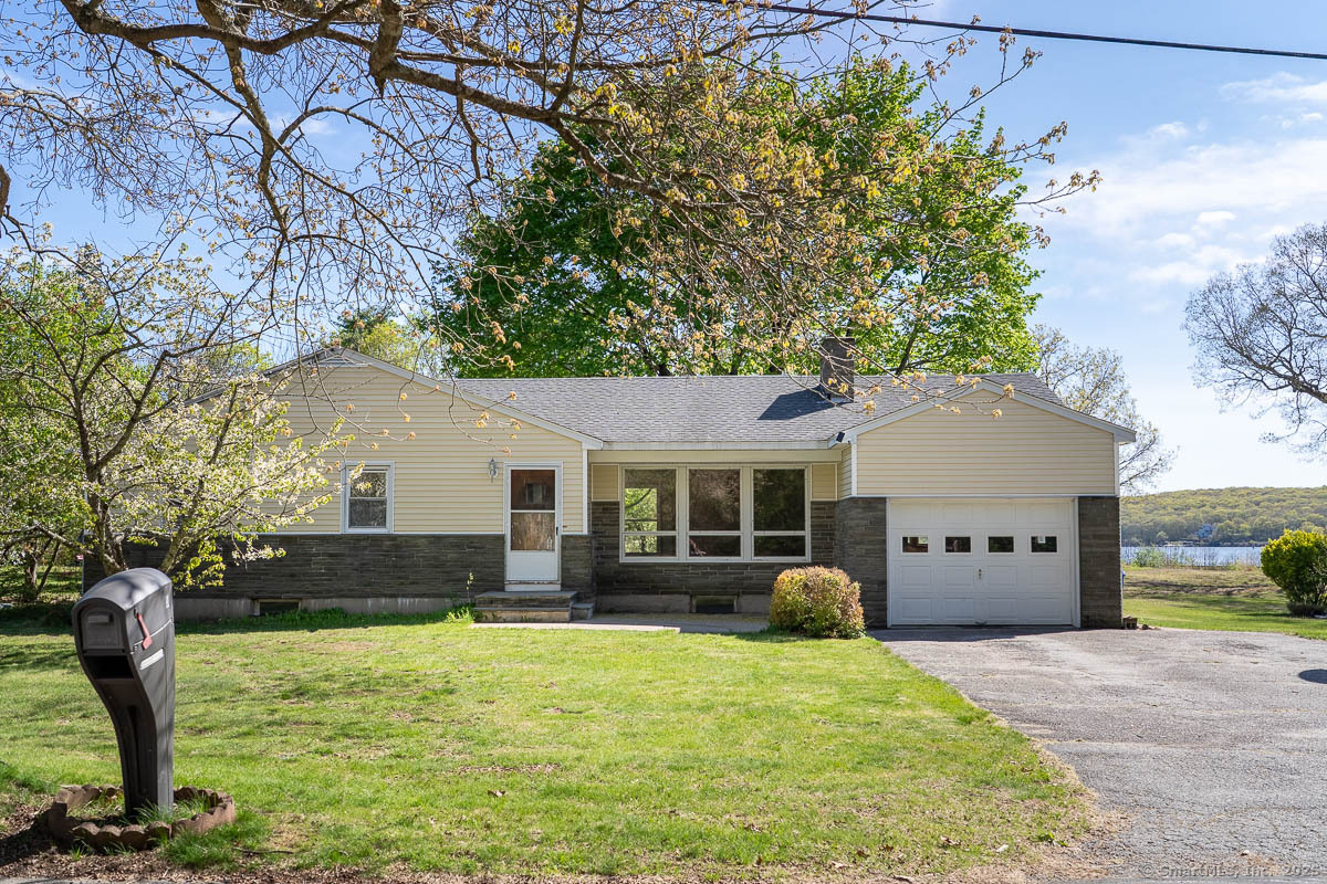 Property for Sale at Mull Berry Drive, Ledyard, Connecticut - Bedrooms: 3 
Bathrooms: 3 
Rooms: 5  - $475,000