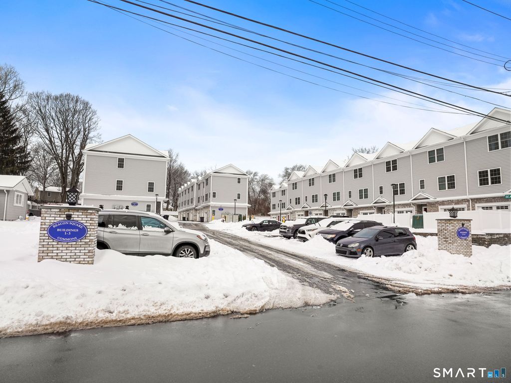 Photo of 6 Beacon Square #7, Fairfield, CT 06825 (MLS # 24156344)