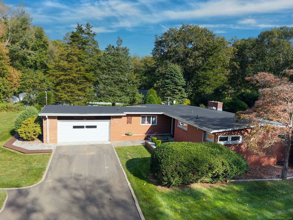Photo of 67 Melody Lane, Essex, CT 06442 (MLS # 24132558)