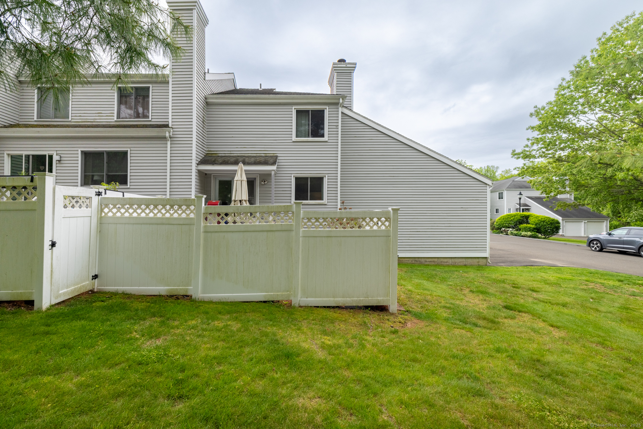 201 Greens Farm Road 201