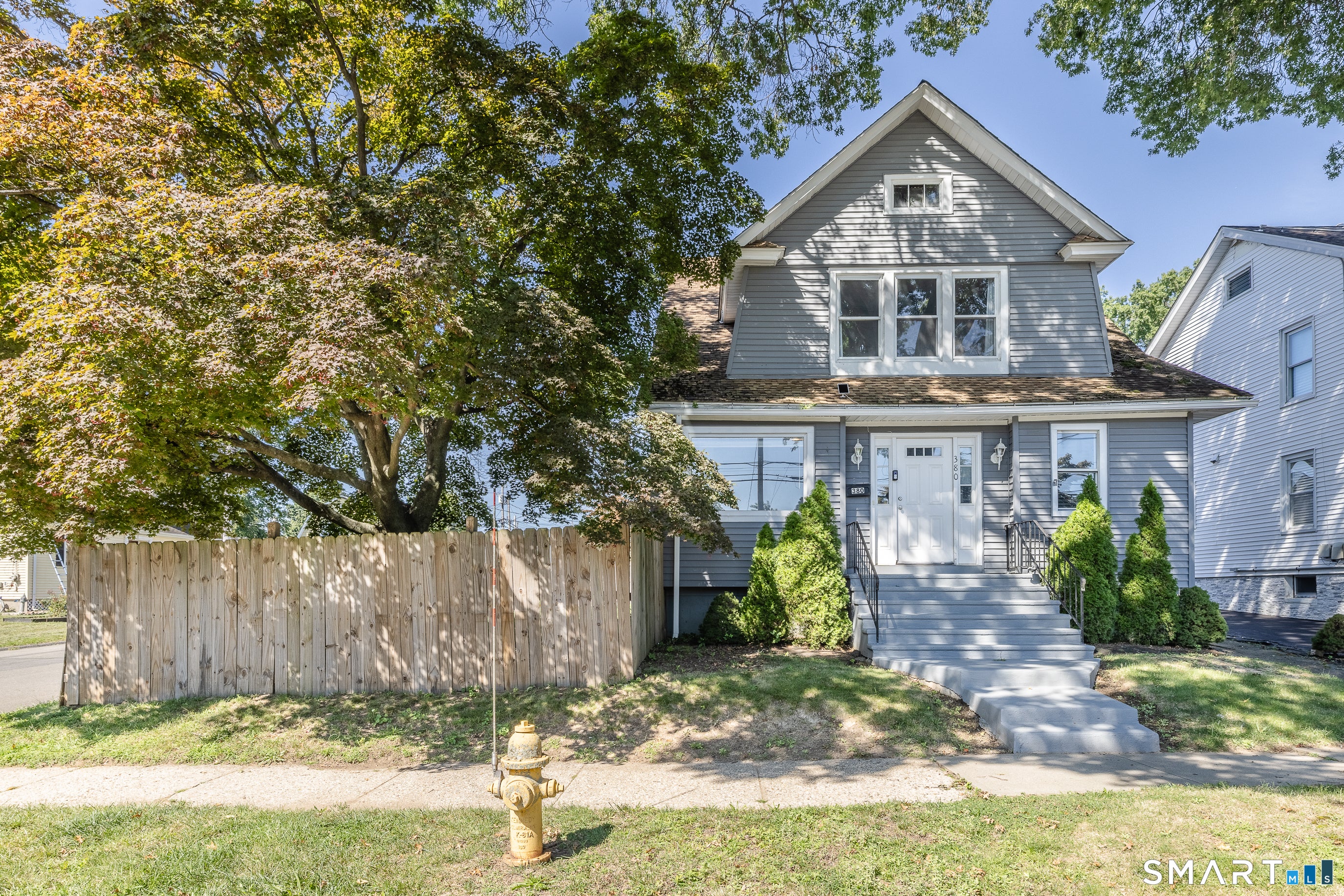 380 Rockwell Avenue