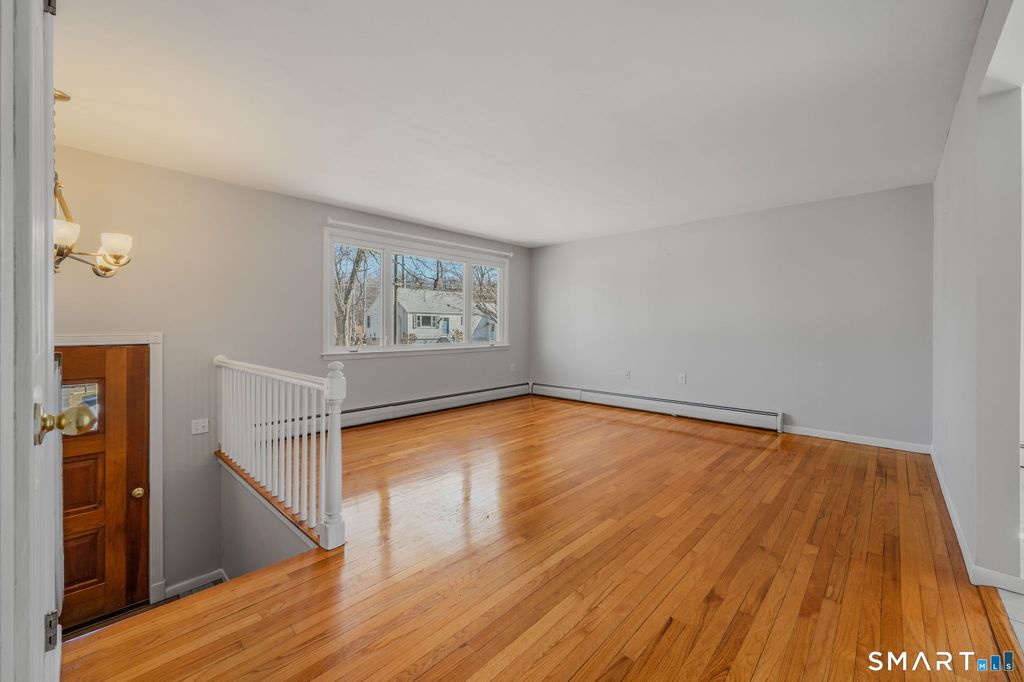 Photo of 3 Springdale Road, Waterford, CT 06385 (MLS # 24158644)