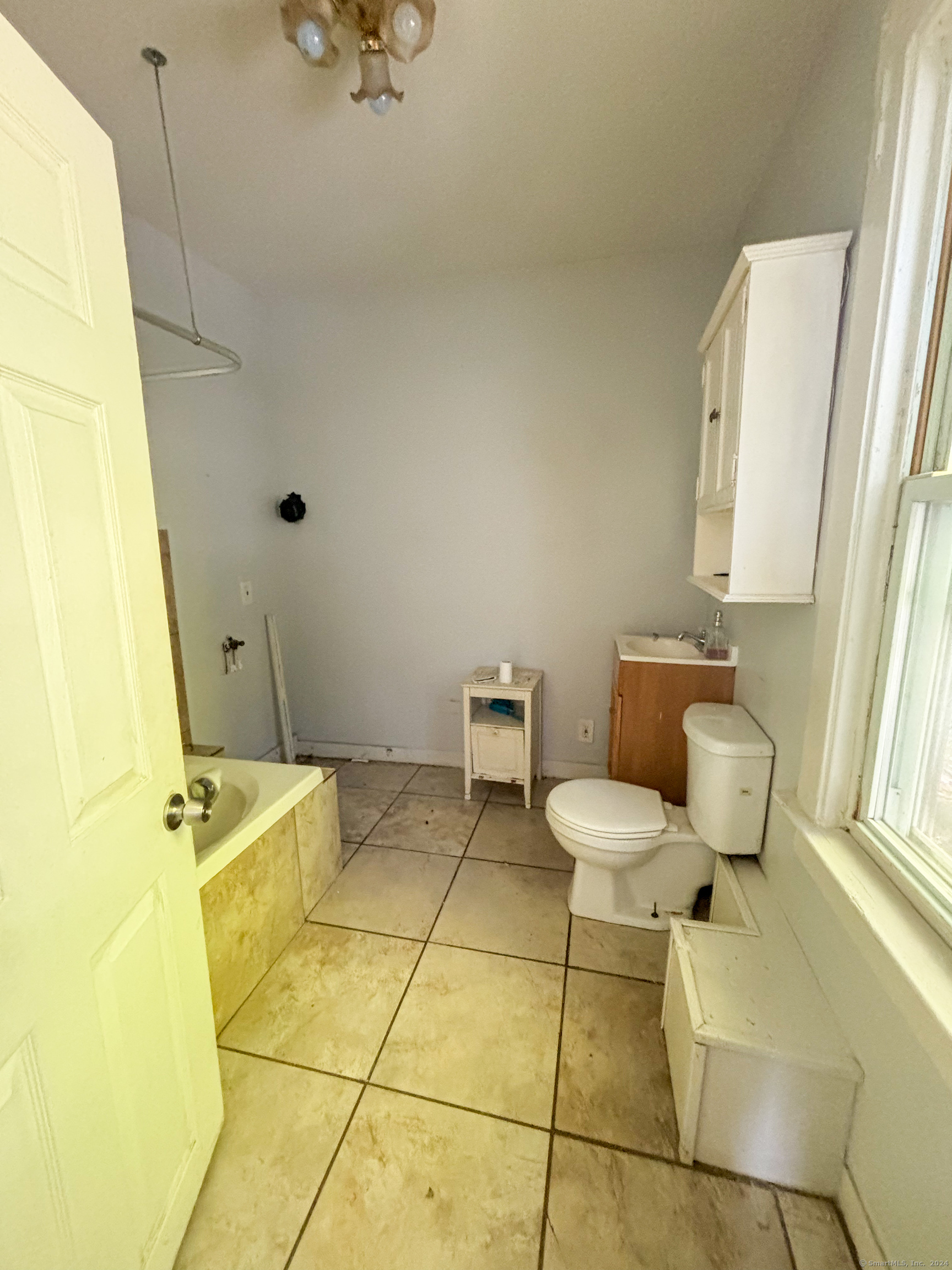 587 Orchard Street, New Haven, Connecticut image 7