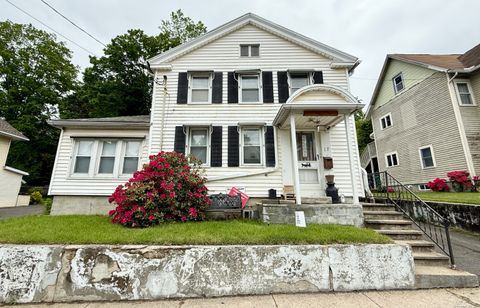 17 Maple Street Seymour CT 06483
