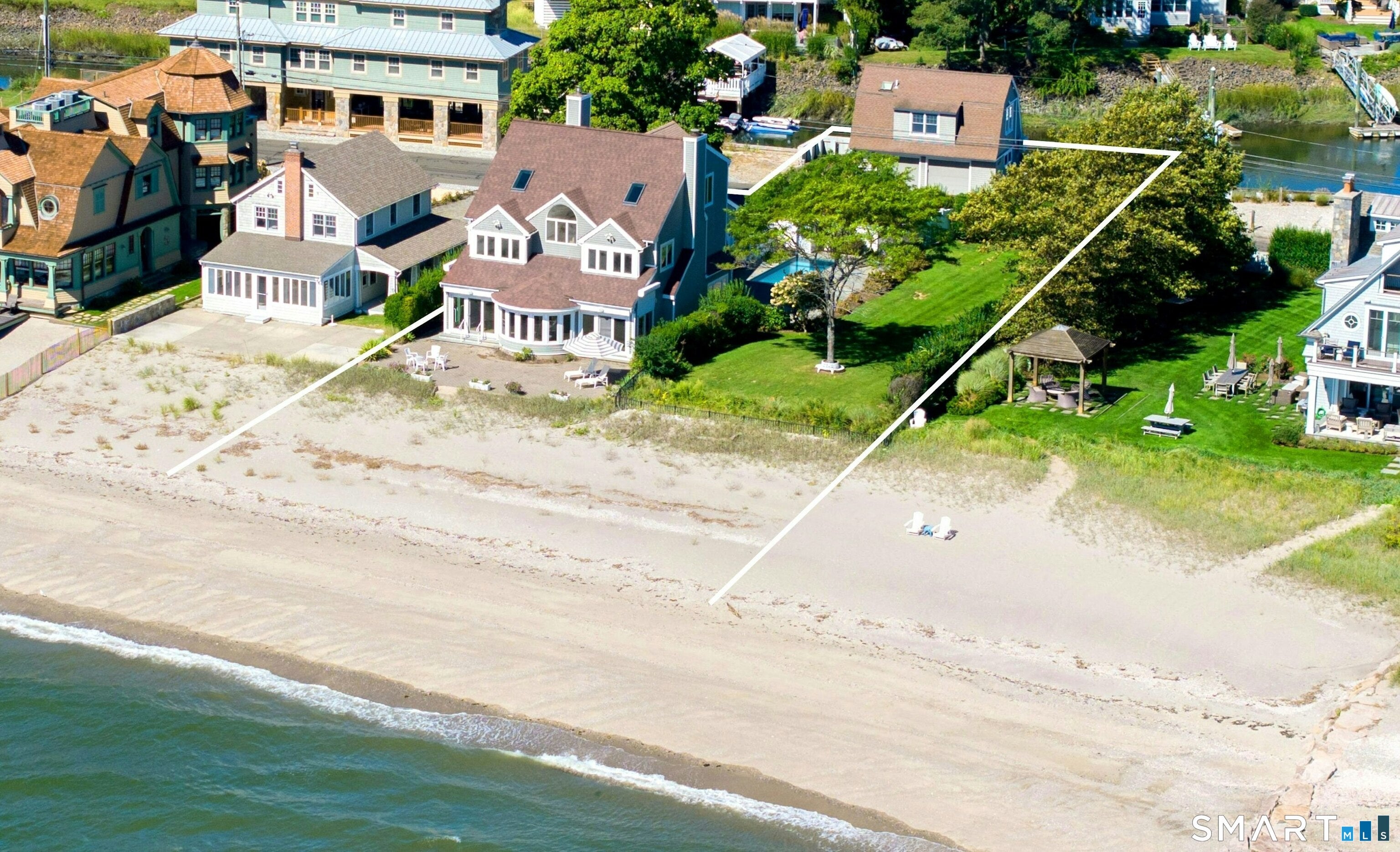 1859 Fairfield Beach Road