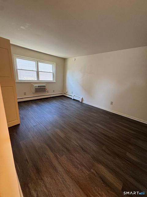 Multifamily For Rent - 70 Mckinley Avenue #B13<br/> Bridgeport, CT 06606