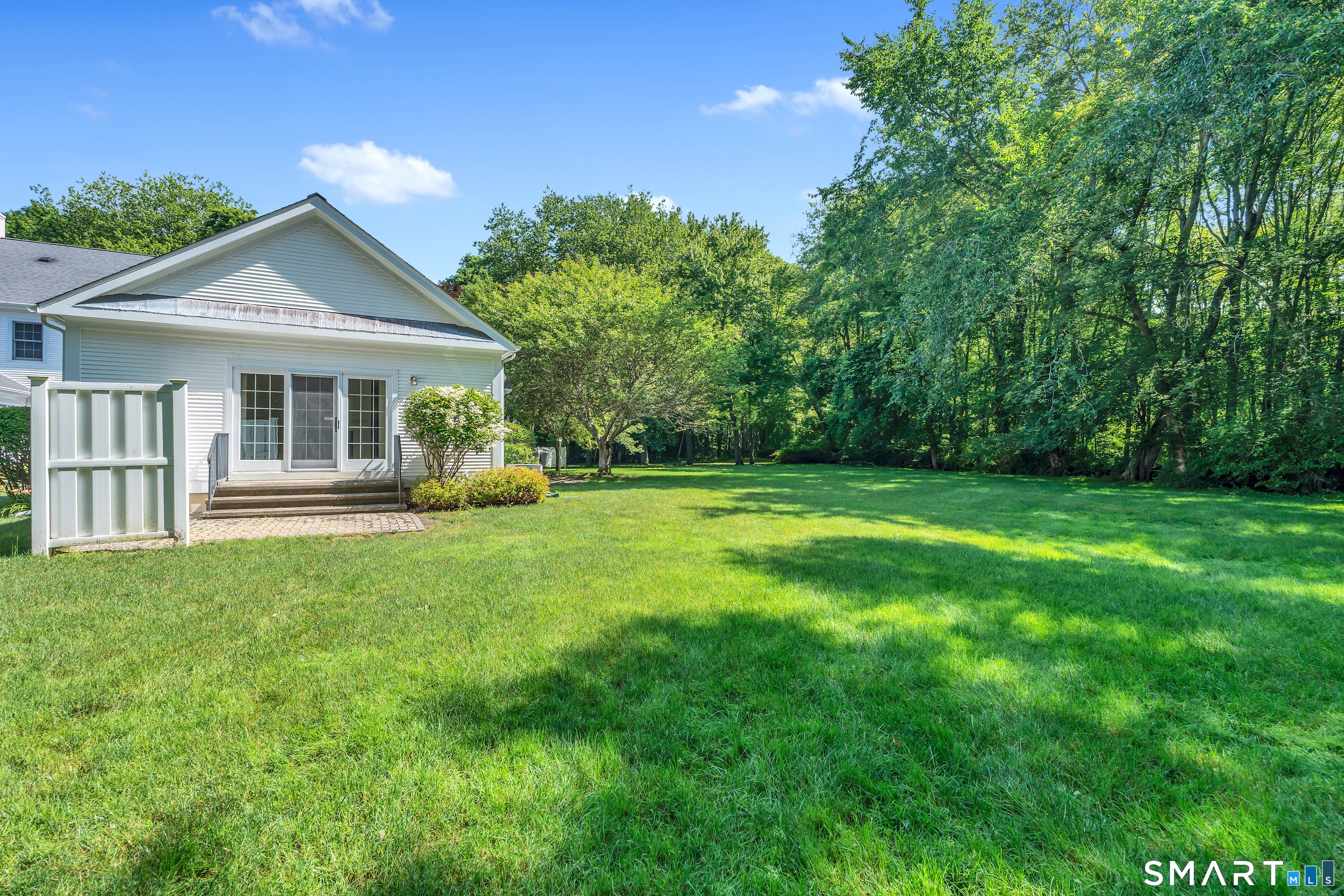 6 Wyckford Lane 6