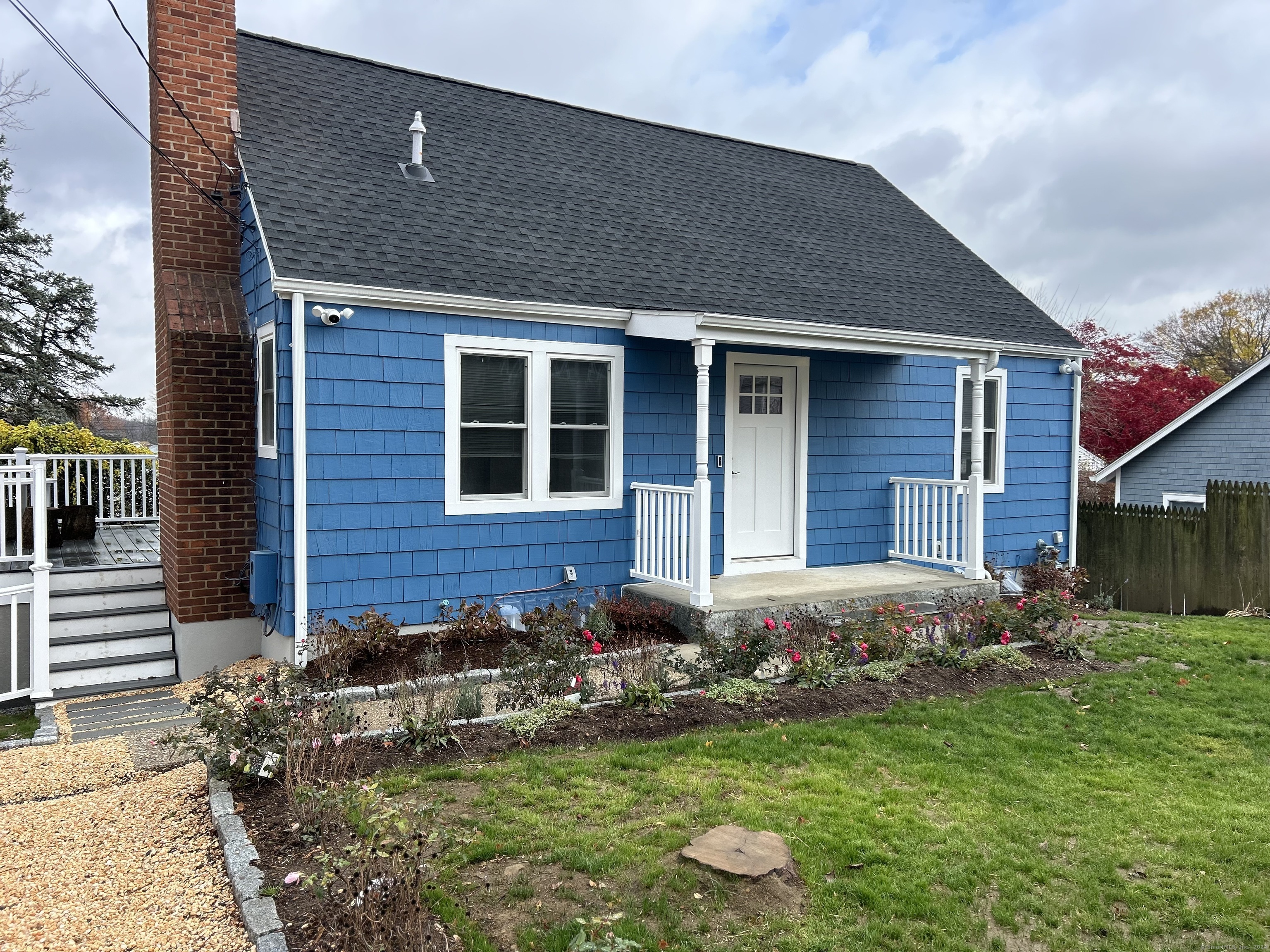 Rental Property at 13 Leuvine Street, Norwalk, Connecticut - Bedrooms: 4 
Bathrooms: 2 
Rooms: 6  - $5,000 MO.