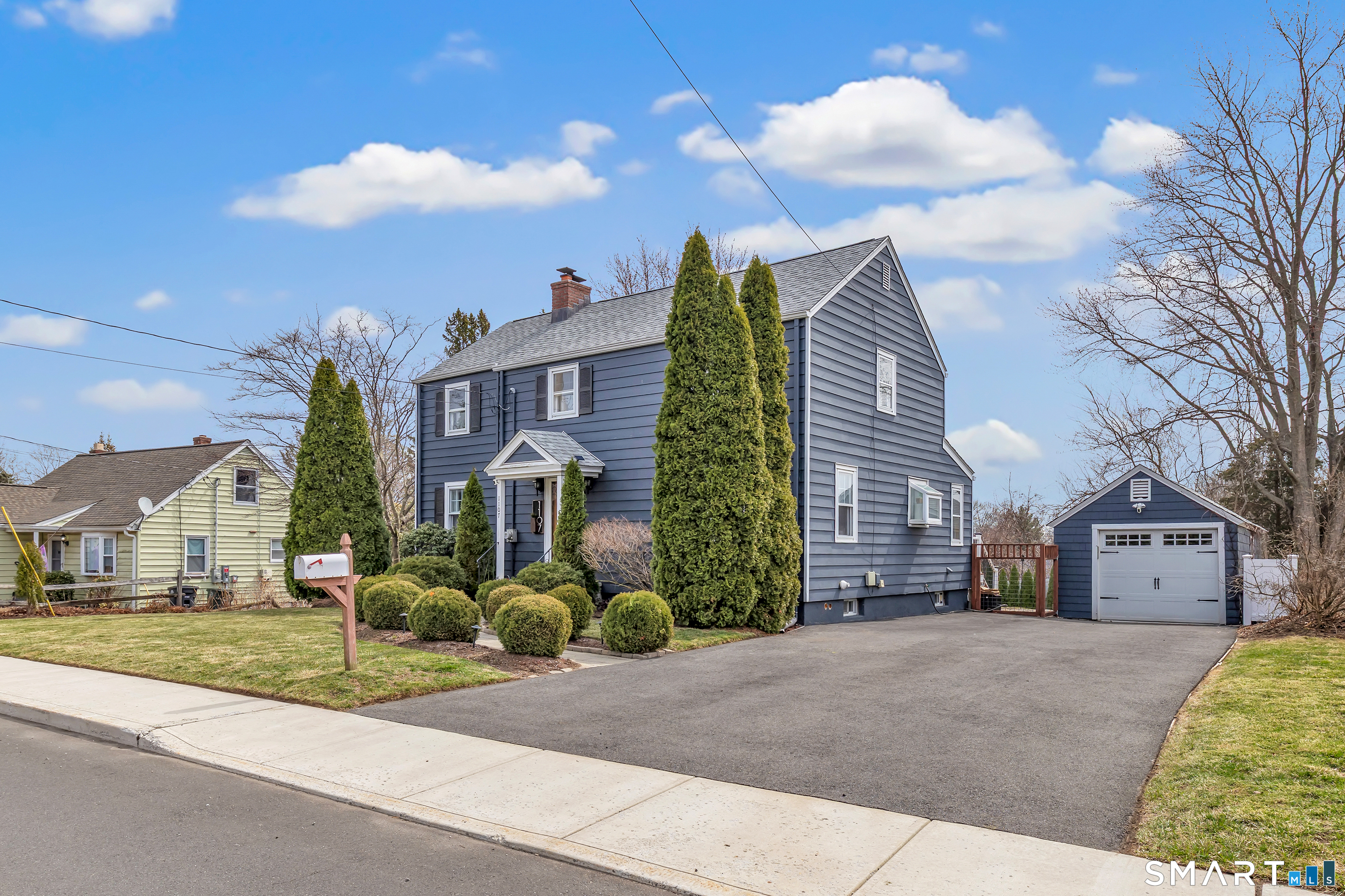 1107 Naugatuck Avenue