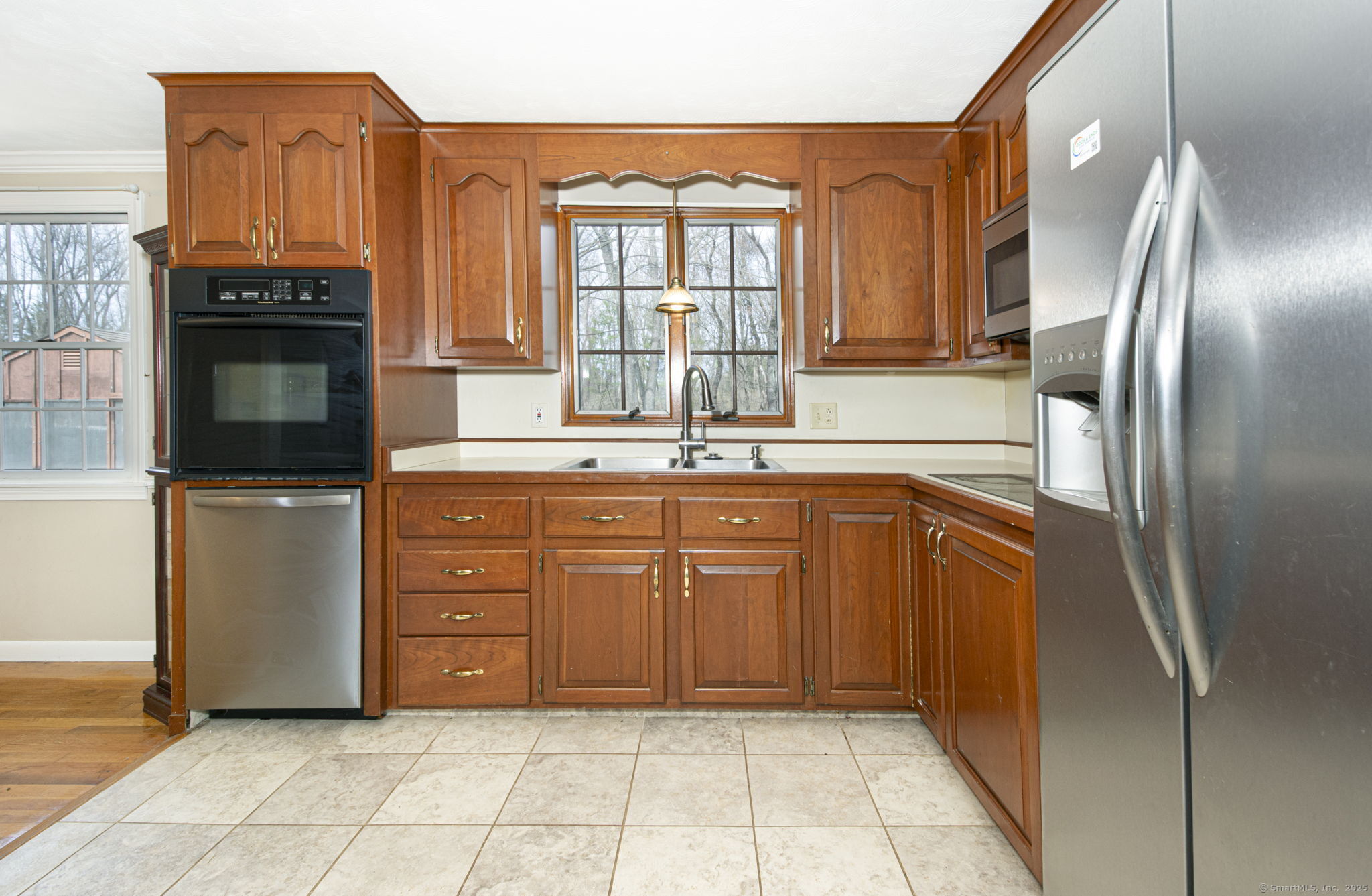 9 Bobolink Lane, Enfield, Connecticut image 8