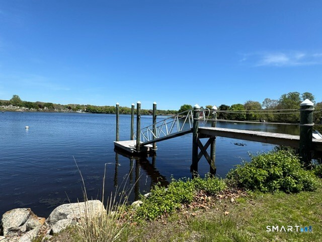 174 River Road