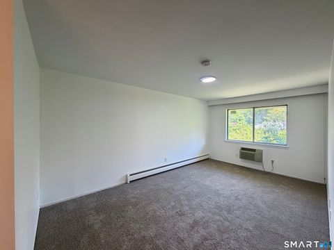 Tiny photo for 154 Cold Spring Road #86, Stamford, CT 06905 (MLS # 24179661)
