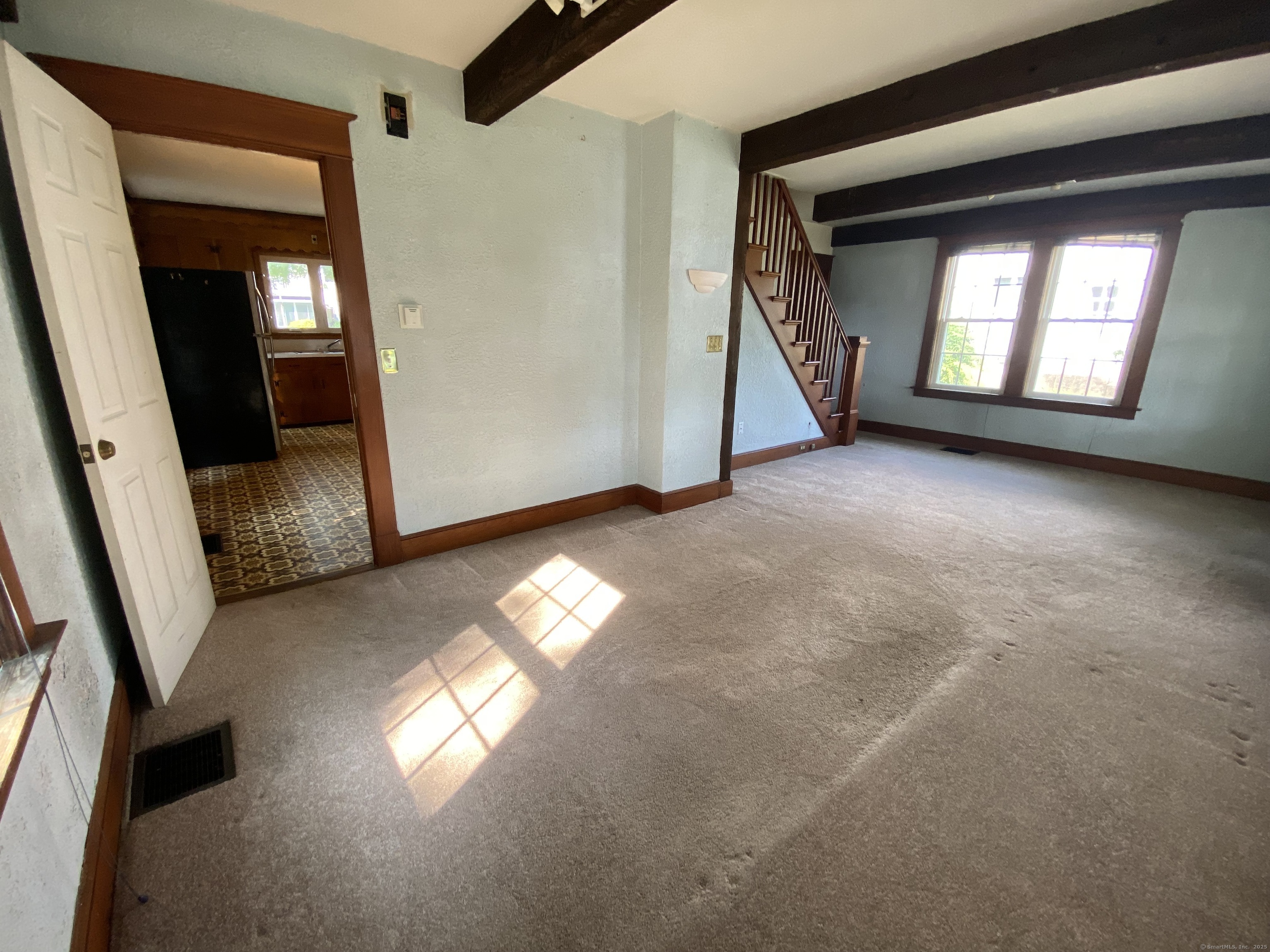 Middletown, Connecticut 06457, United States, 2 Bedrooms Bedrooms, ,1 BathroomBathrooms,Residential,Pending,185195