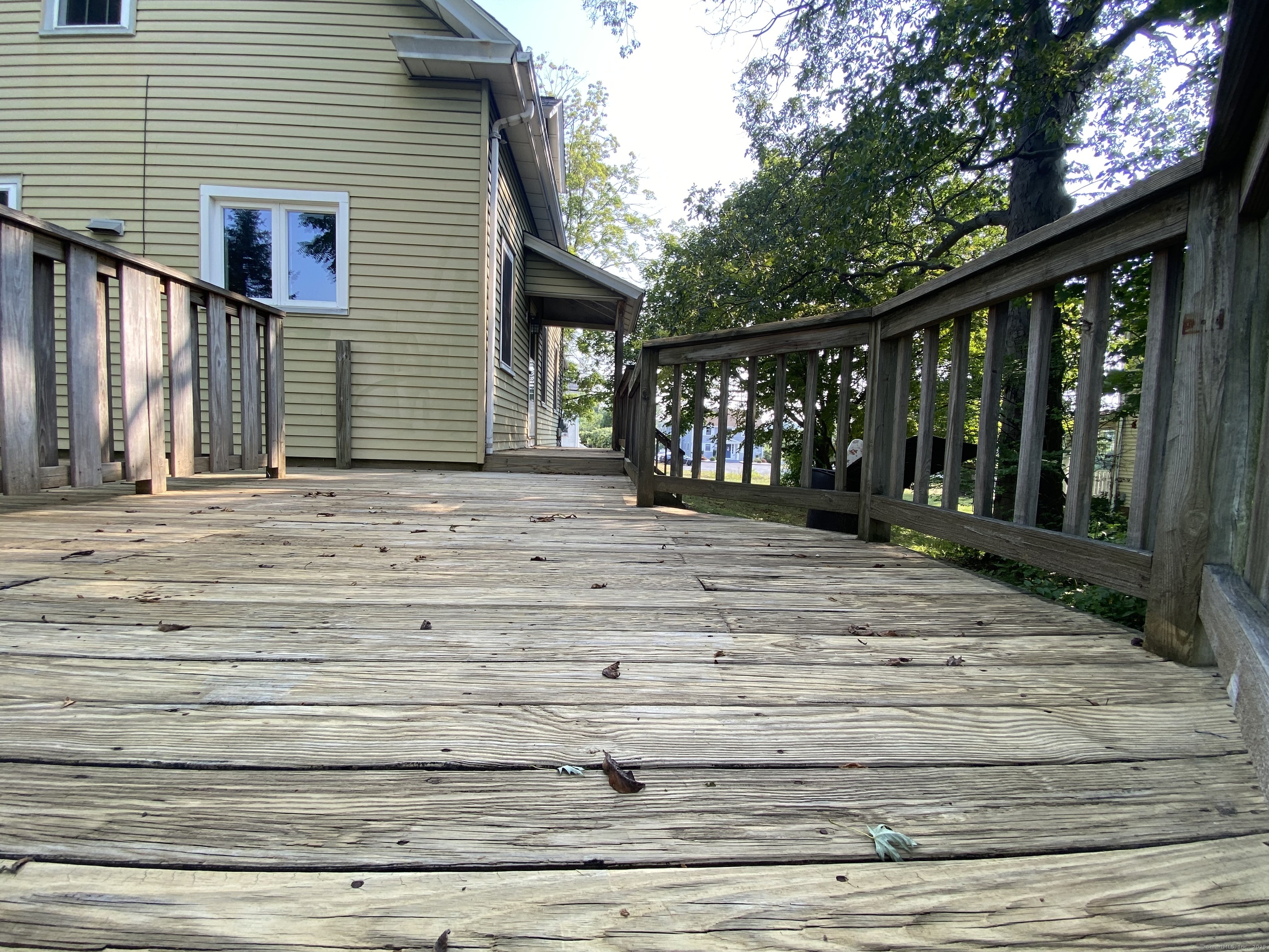 Middletown, Connecticut 06457, United States, 2 Bedrooms Bedrooms, ,1 BathroomBathrooms,Residential,Pending,185195