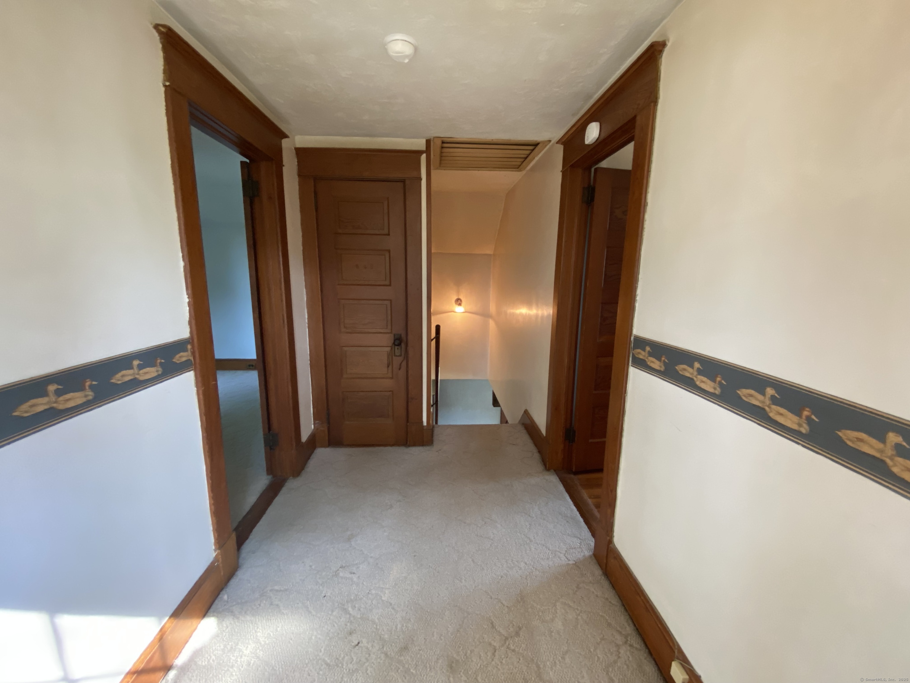 Middletown, Connecticut 06457, United States, 2 Bedrooms Bedrooms, ,1 BathroomBathrooms,Residential,Pending,185195