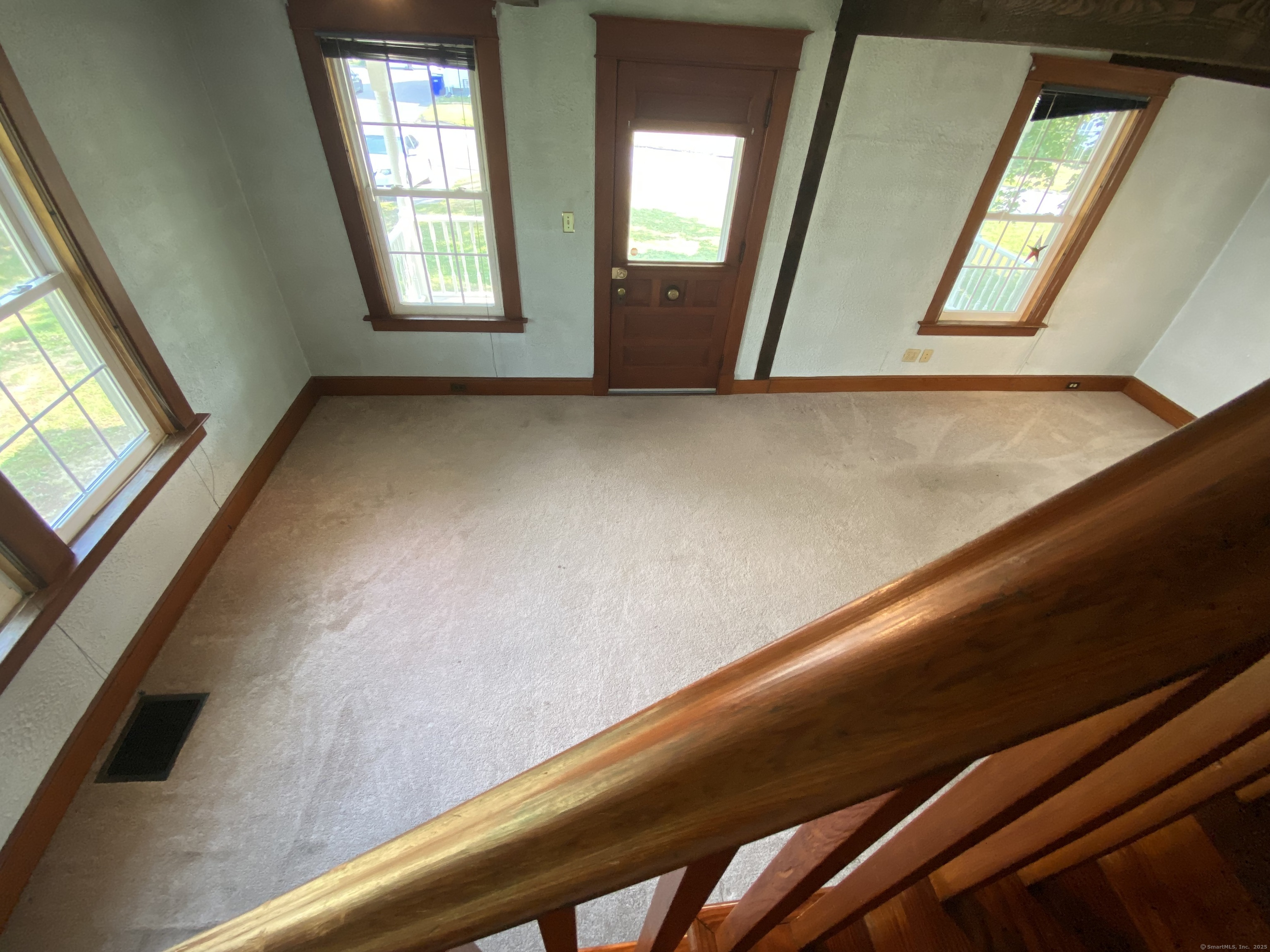 Middletown, Connecticut 06457, United States, 2 Bedrooms Bedrooms, ,1 BathroomBathrooms,Residential,Pending,185195