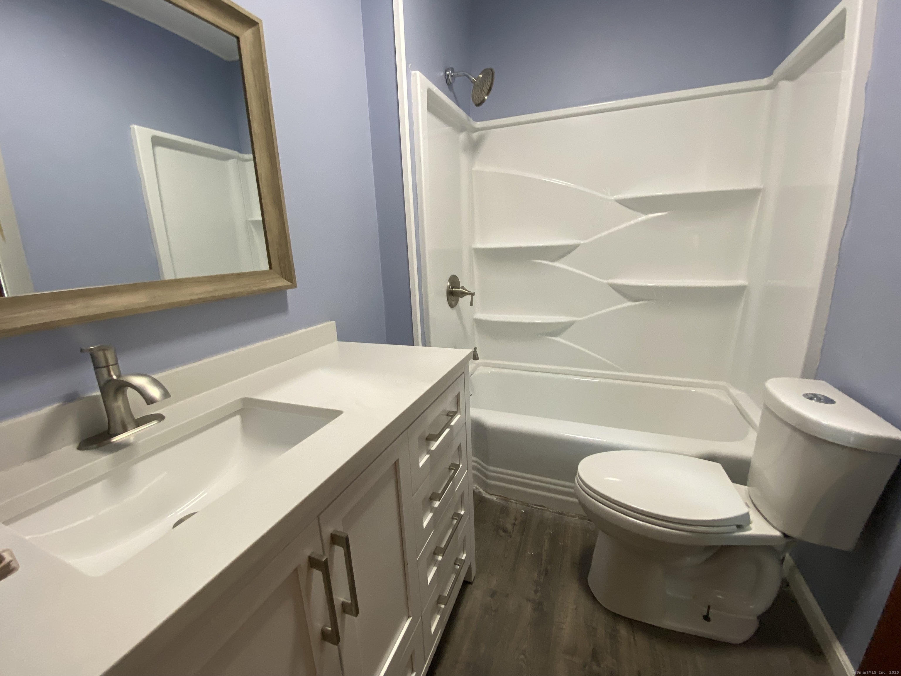 Middletown, Connecticut 06457, United States, 2 Bedrooms Bedrooms, ,1 BathroomBathrooms,Residential,Pending,185195