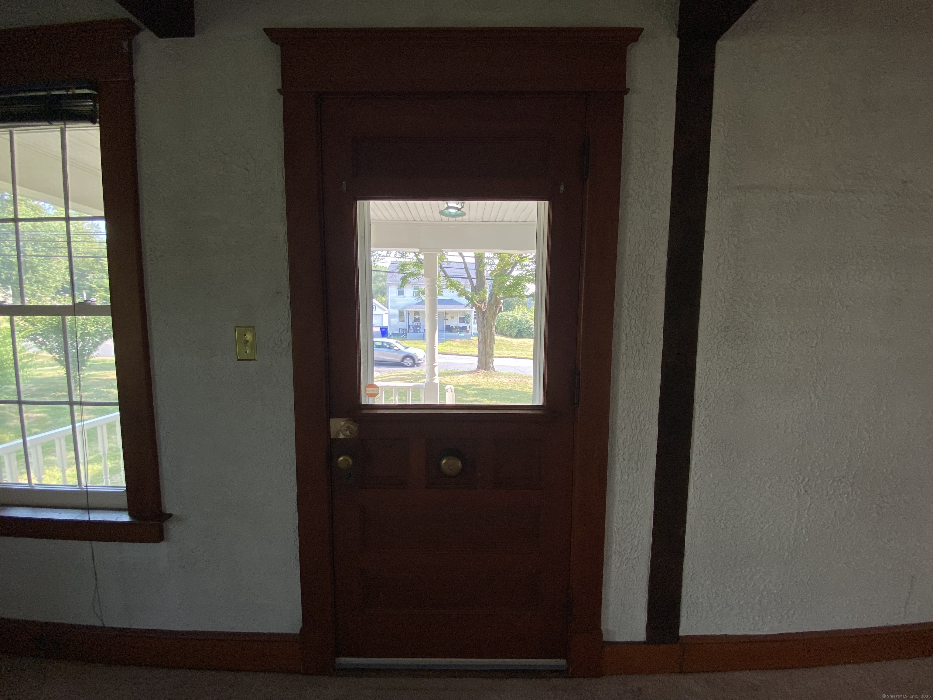 Middletown, Connecticut 06457, United States, 2 Bedrooms Bedrooms, ,1 BathroomBathrooms,Residential,Pending,185195