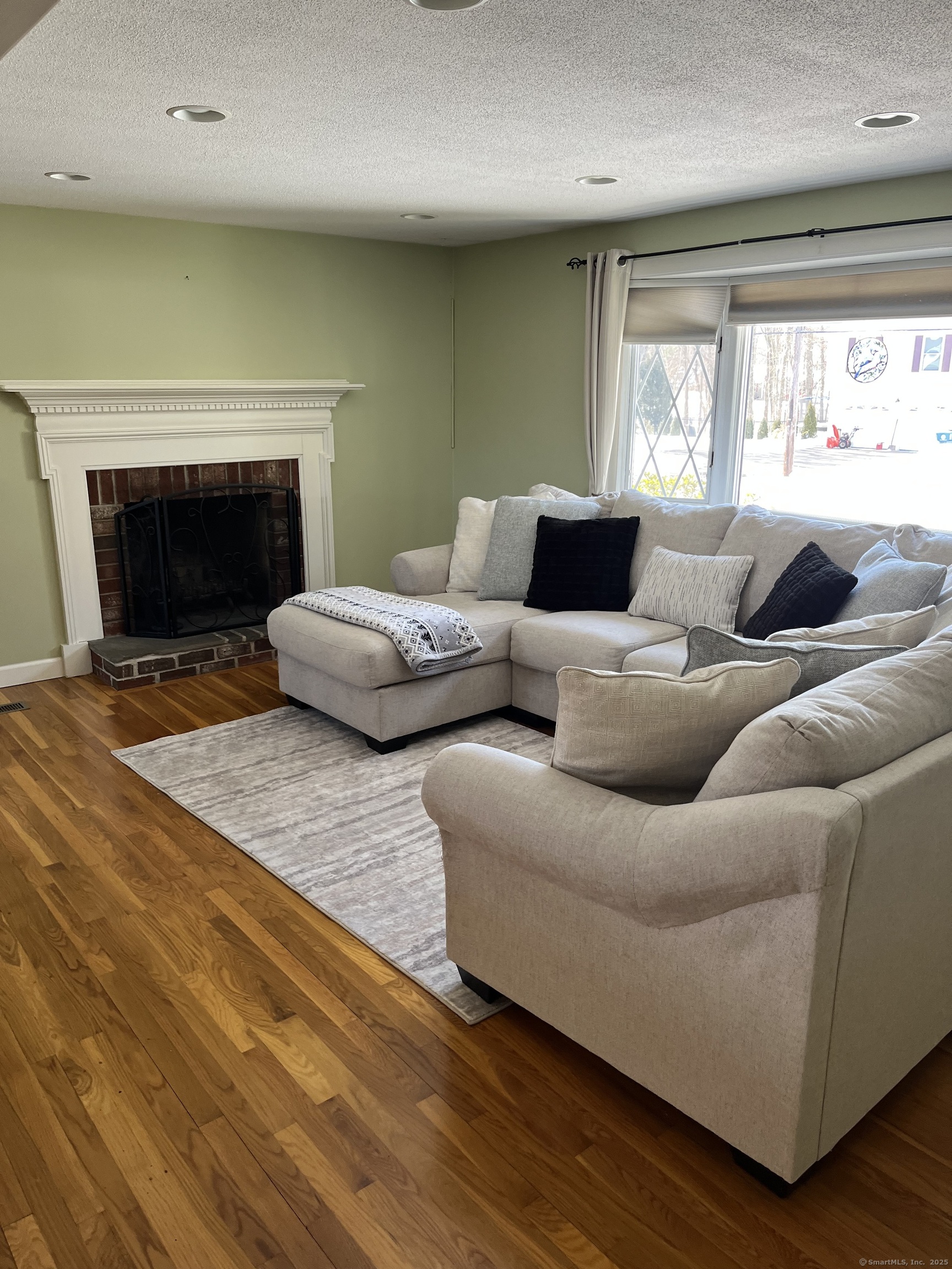 35 Steele Road, Enfield, Connecticut image 6
