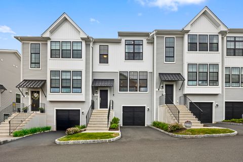 Tiny photo for 101 Brentwood Circle #101, Danbury, CT 06810 (MLS # 24134759)