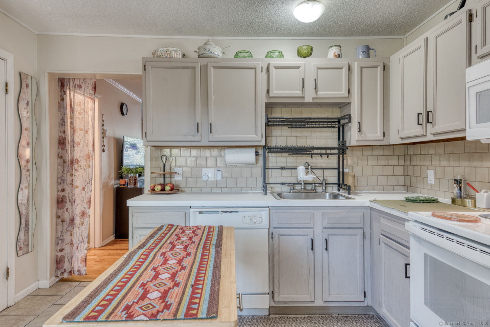 Meriden, Connecticut 06450, United States, 2 Bedrooms Bedrooms, ,2 BathroomsBathrooms,Residential,Active,228787