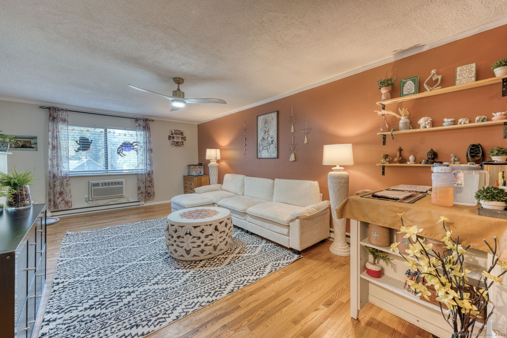 Meriden, Connecticut 06450, United States, 2 Bedrooms Bedrooms, ,2 BathroomsBathrooms,Residential,Active,228787