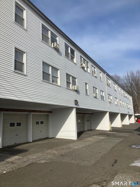 Tiny photo for 324 Strawberry Hill Avenue #APT B104, Norwalk, CT 06851 (MLS # 24146418)