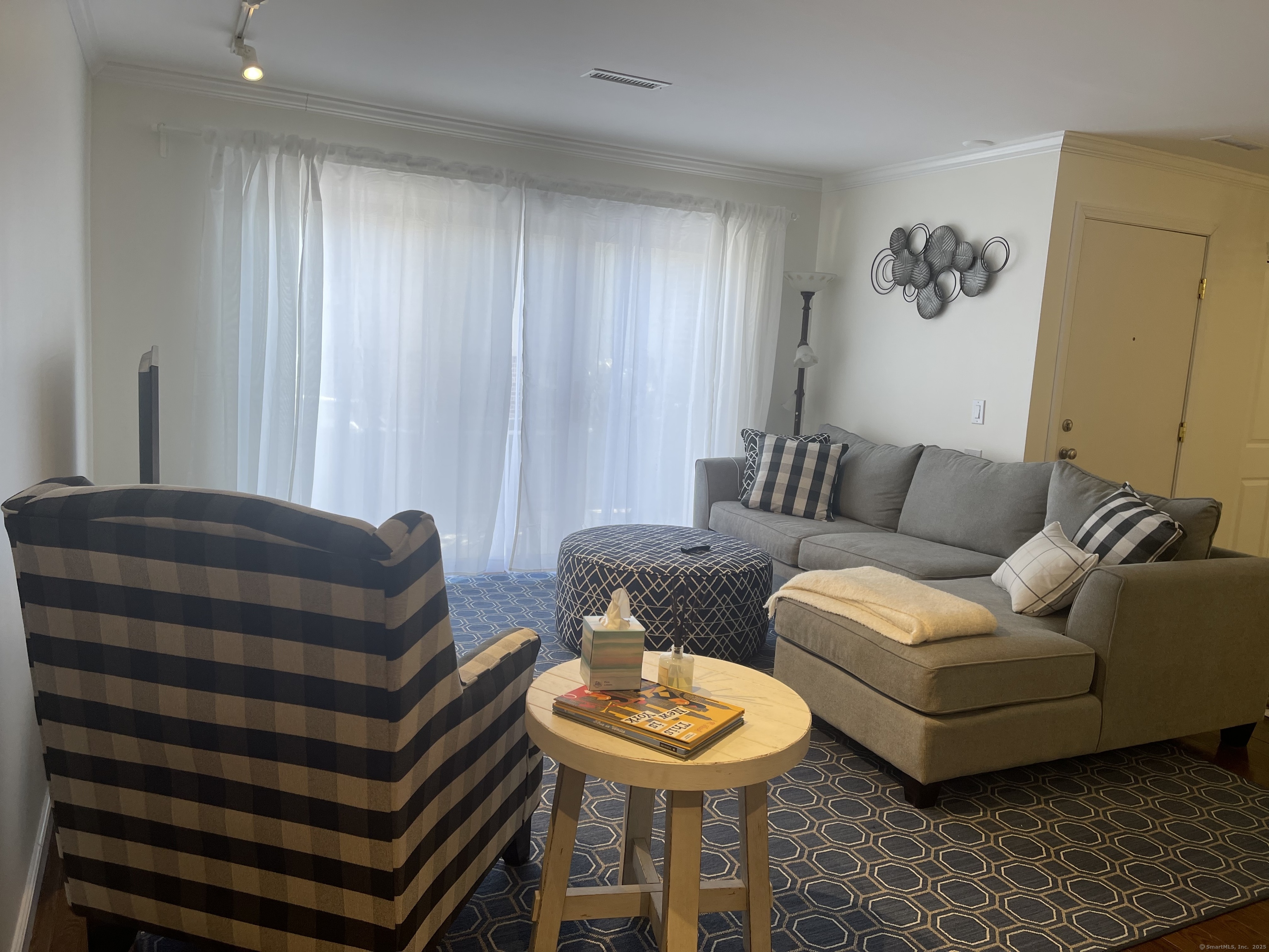 Kiwi Corner 3, Ridgefield, Connecticut - 1 Bedrooms  
1 Bathrooms  
3 Rooms - 