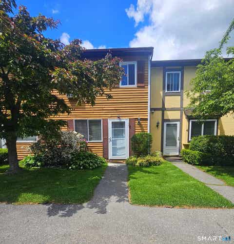 Condo For Rent - 24 East Avenue #3<br/> Stamford, CT 06902