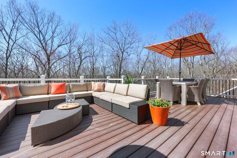 Tiny photo for 4 Red Fox Court, New Fairfield, CT 06812 (MLS # 24164310)