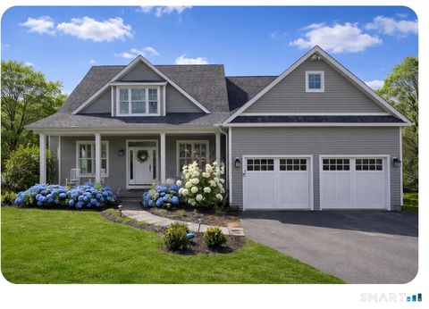 Photo of 4 Red Fox Court, New Fairfield, CT 06812 (MLS # 24164310)