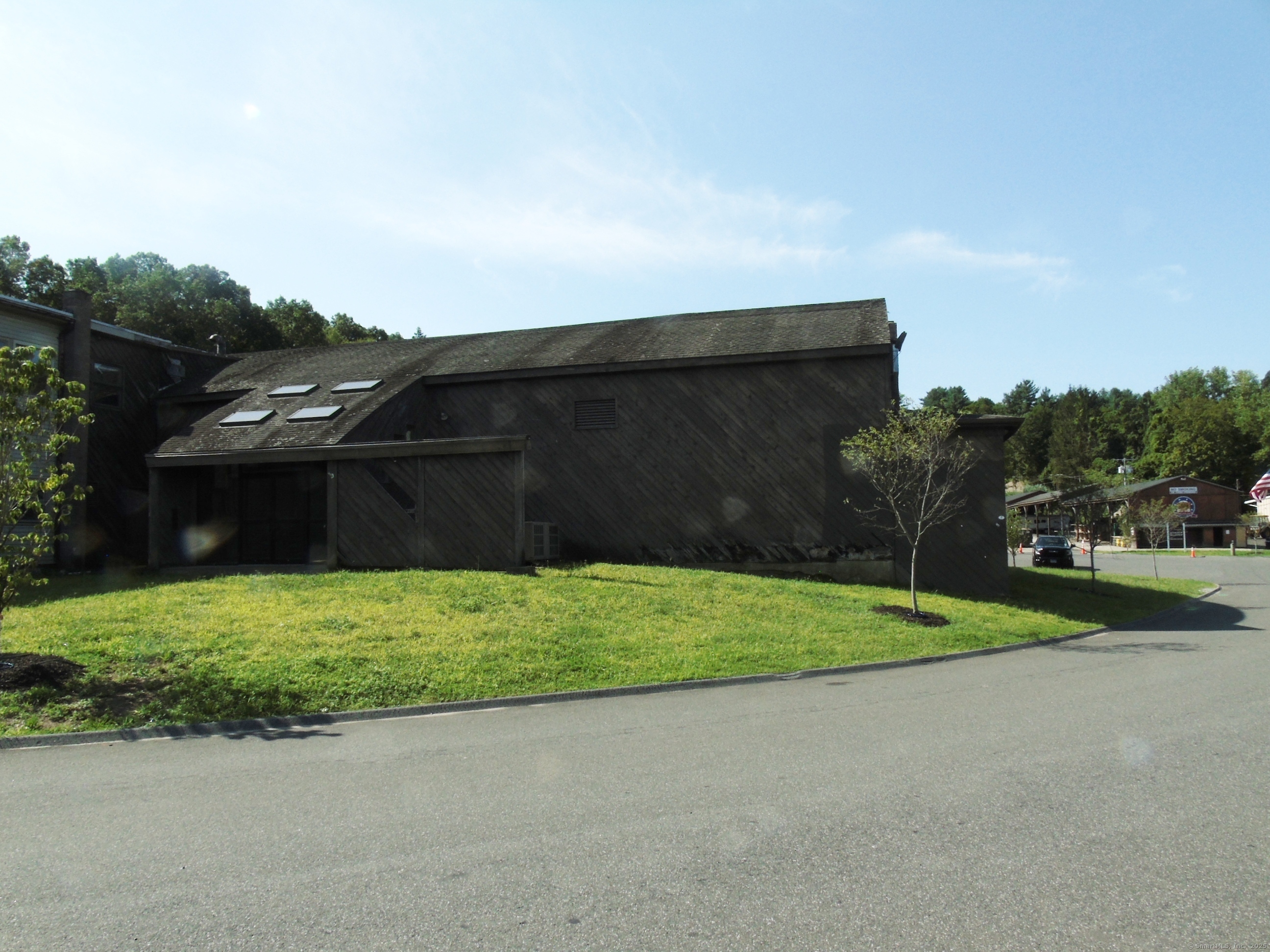 1545 Monroe Turnpike 1