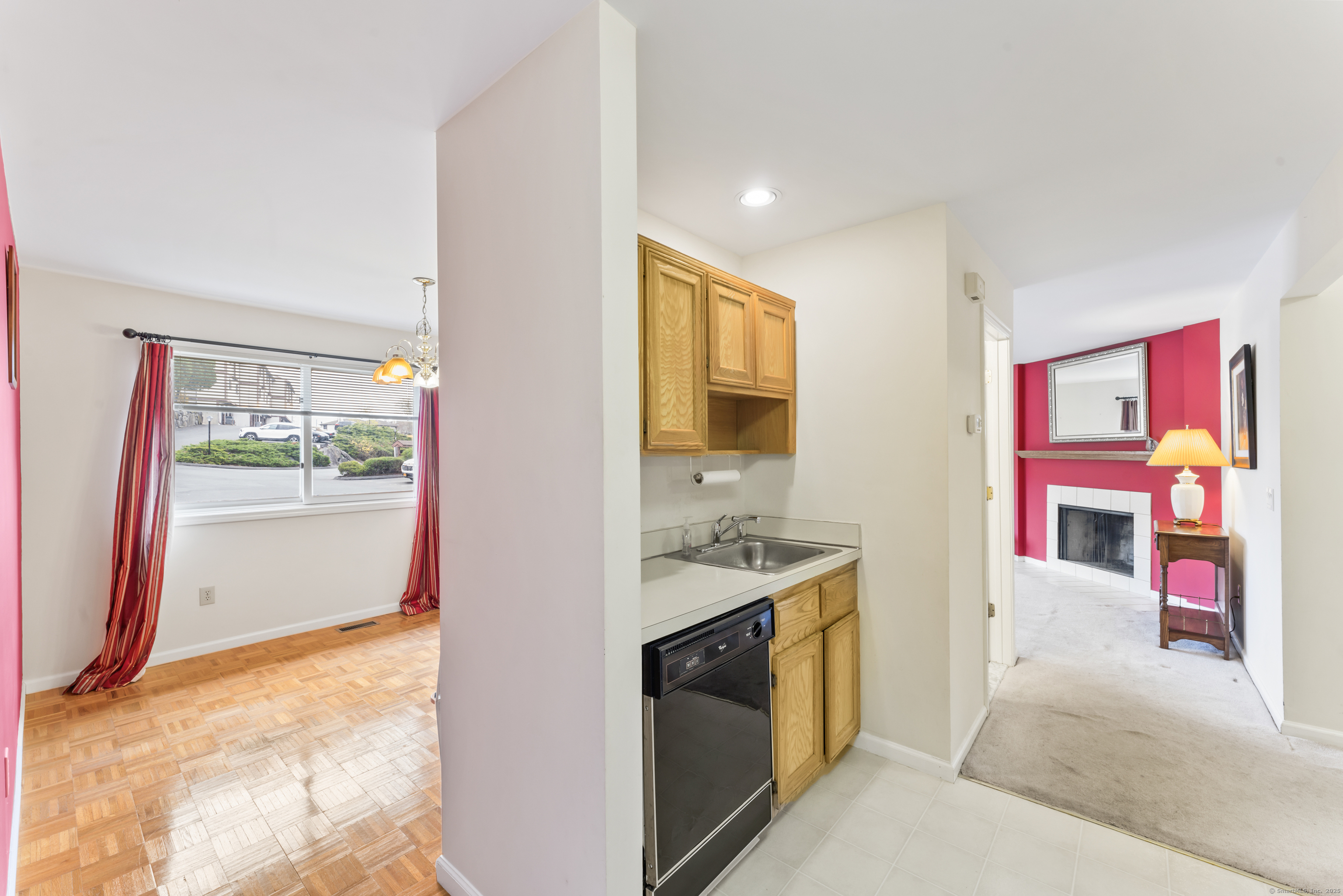 27 Crows Nest Lane #15E, Danbury, Connecticut image 11
