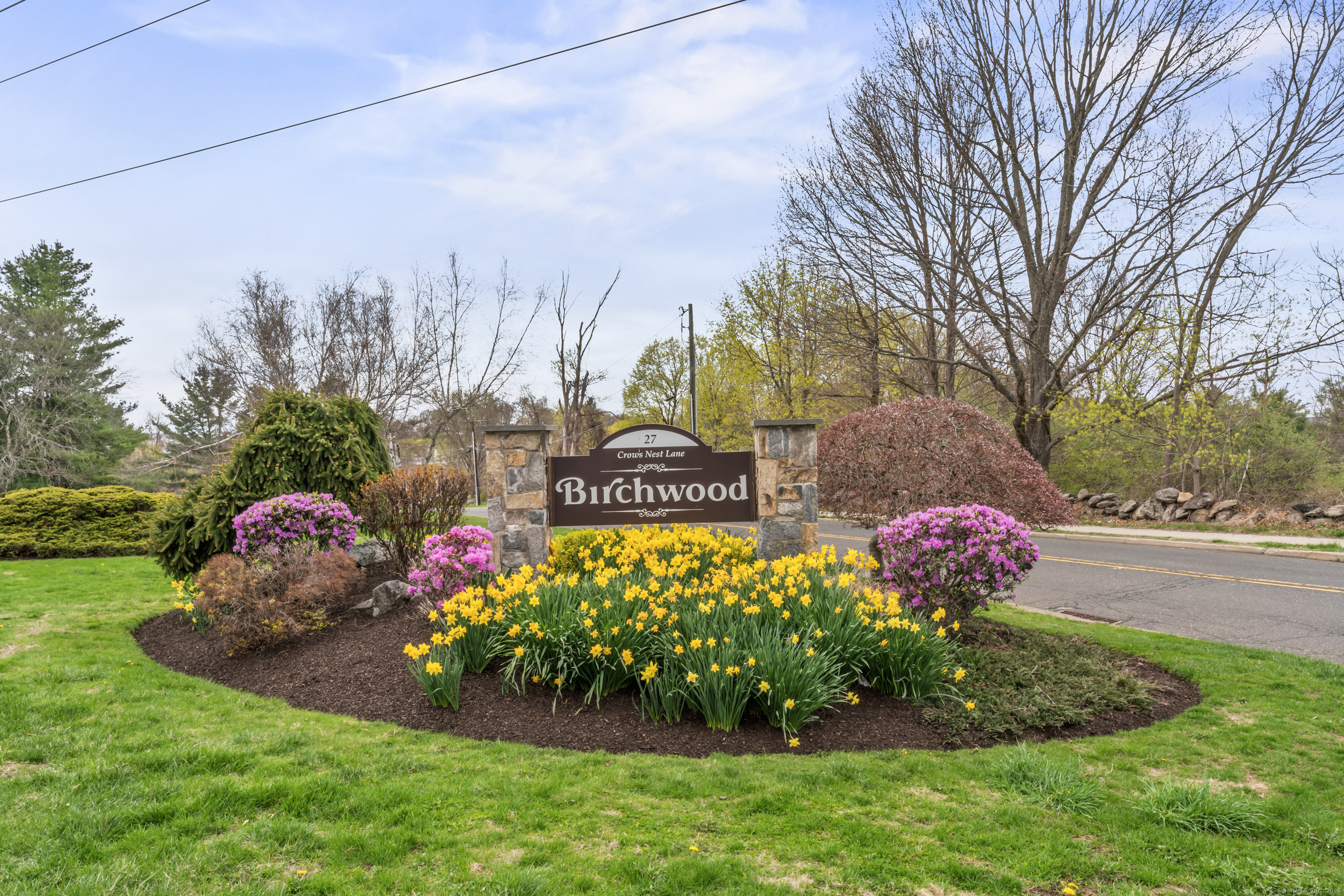 Property for Sale at Crows Nest Lane 15E, Danbury, Connecticut - Bedrooms: 2 
Bathrooms: 2 
Rooms: 6  - $260,000