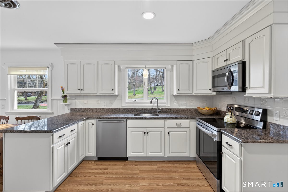 7 Pleasant Hill Road