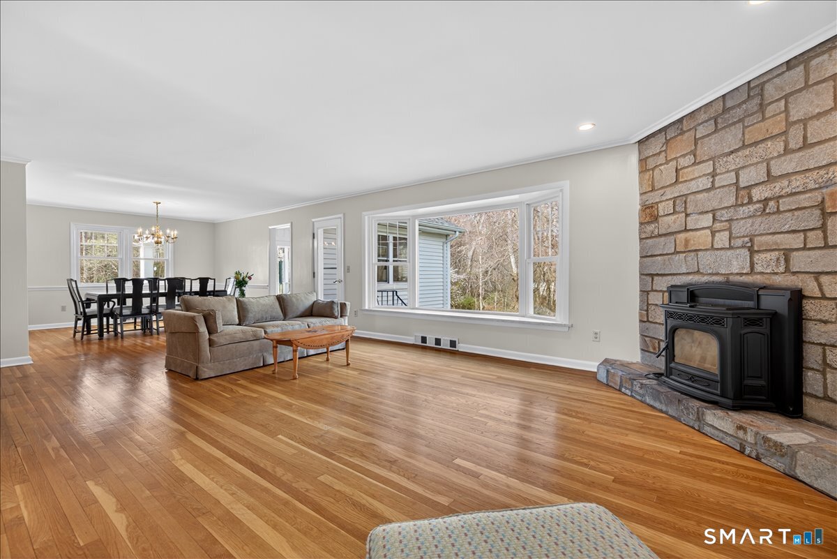 7 Pleasant Hill Road